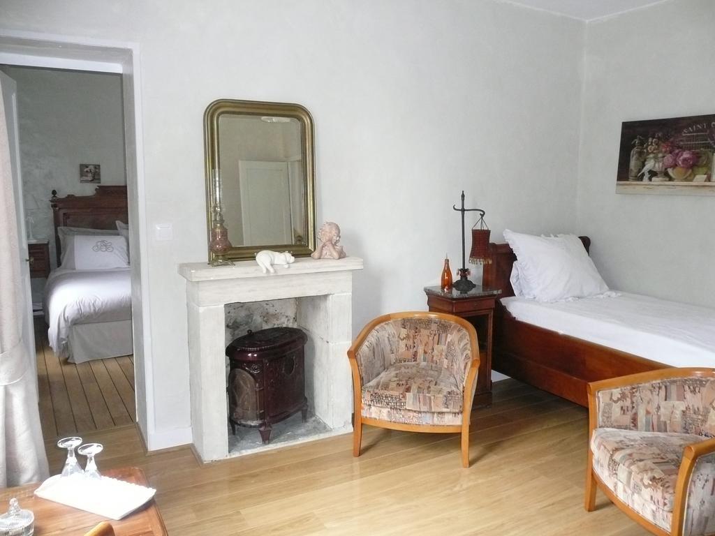 Les Lilas De Bellefontaine Bayeux Zimmer foto